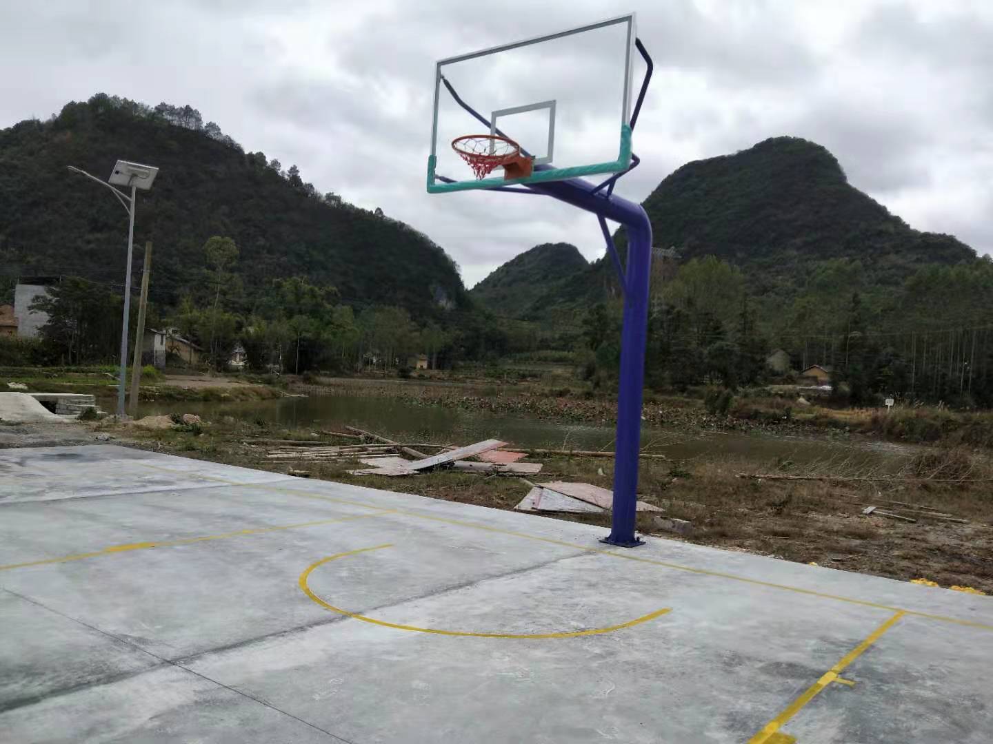 柳州成冠体育篮球场划线